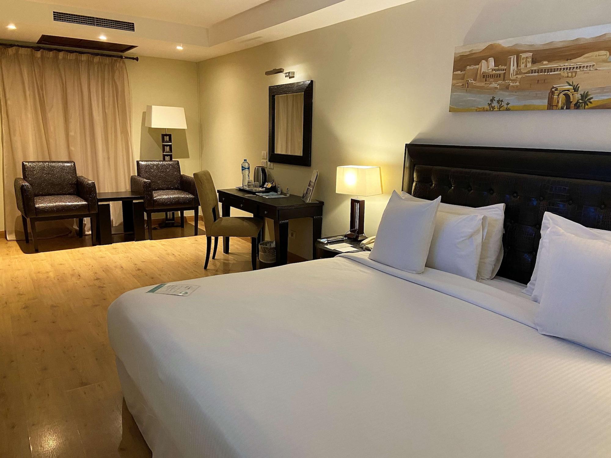 Barcelo Cairo Pyramids Hotel Giza Exterior photo