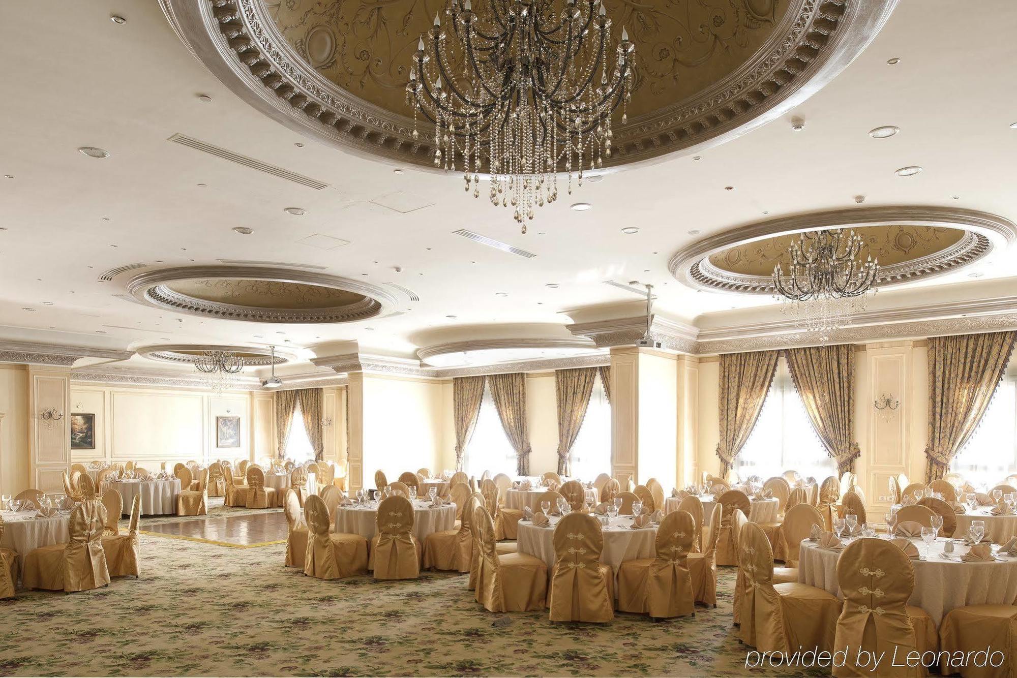 Barcelo Cairo Pyramids Hotel Giza Restaurant photo