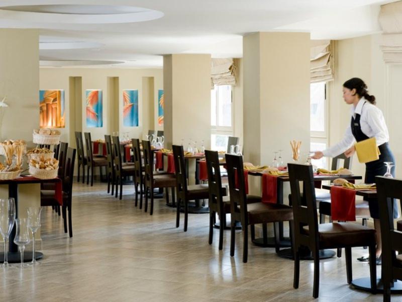Barcelo Cairo Pyramids Hotel Giza Exterior photo